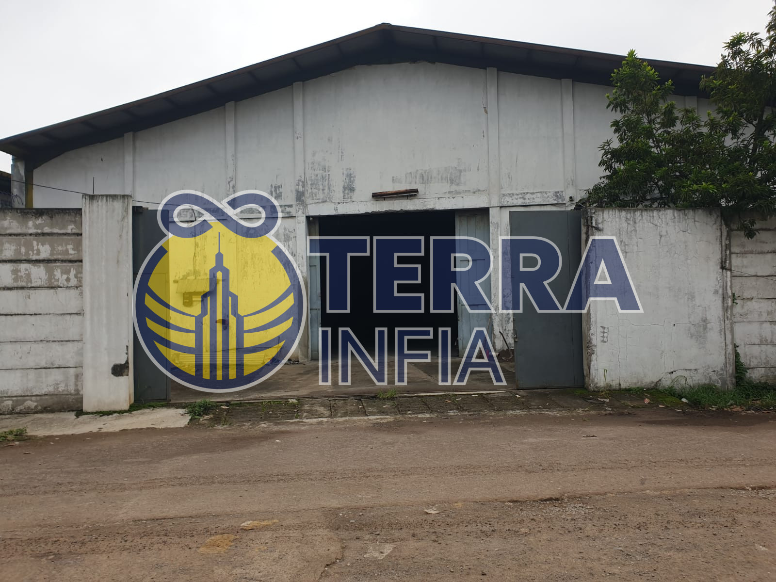 Foto properti Dijual Gudang di Cibolerang