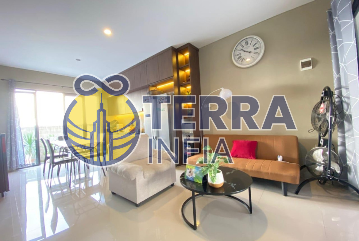 Foto properti Disewakan Rumah 2 Lantai Cantik Full Furnish Di Setiabudi