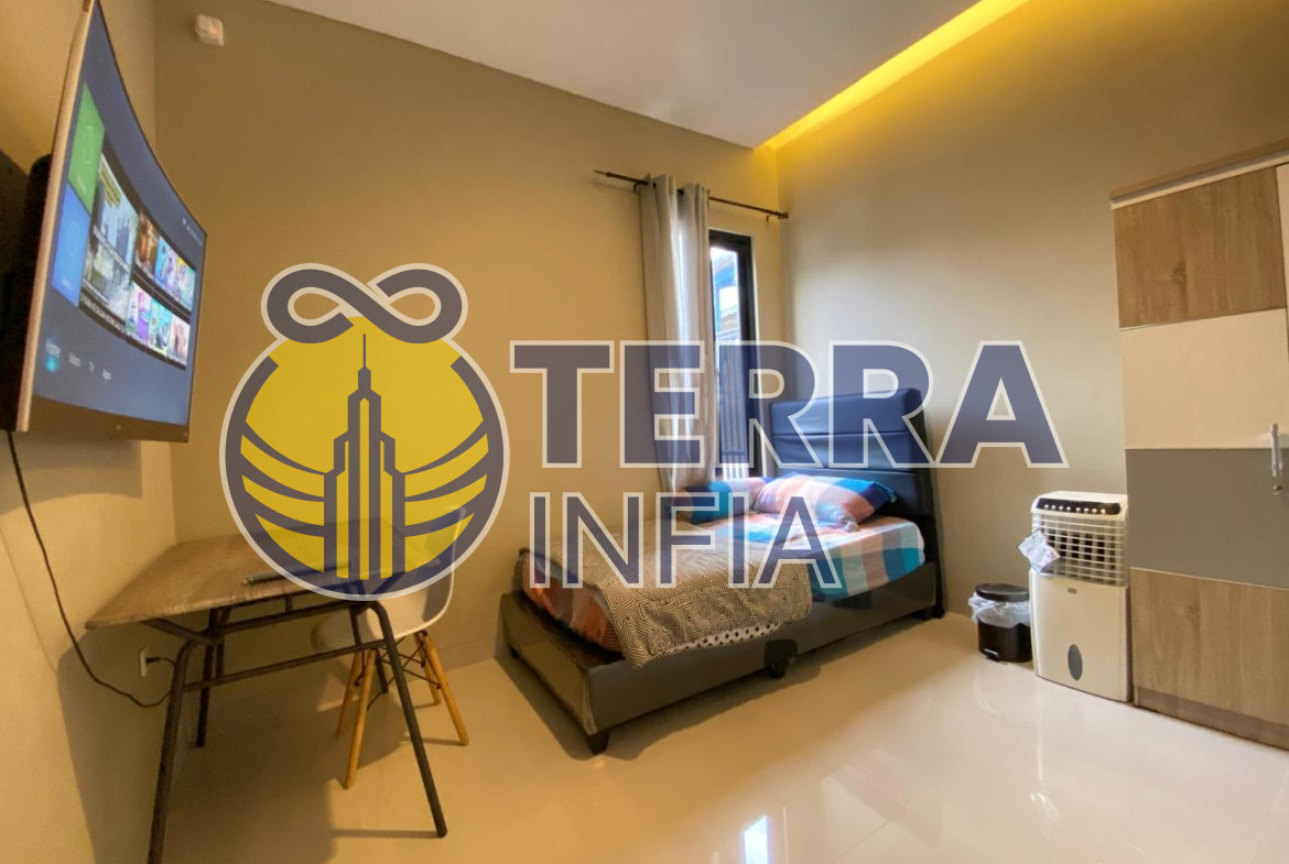 Foto properti Disewakan Rumah 2 Lantai Cantik Full Furnish Di Setiabudi
