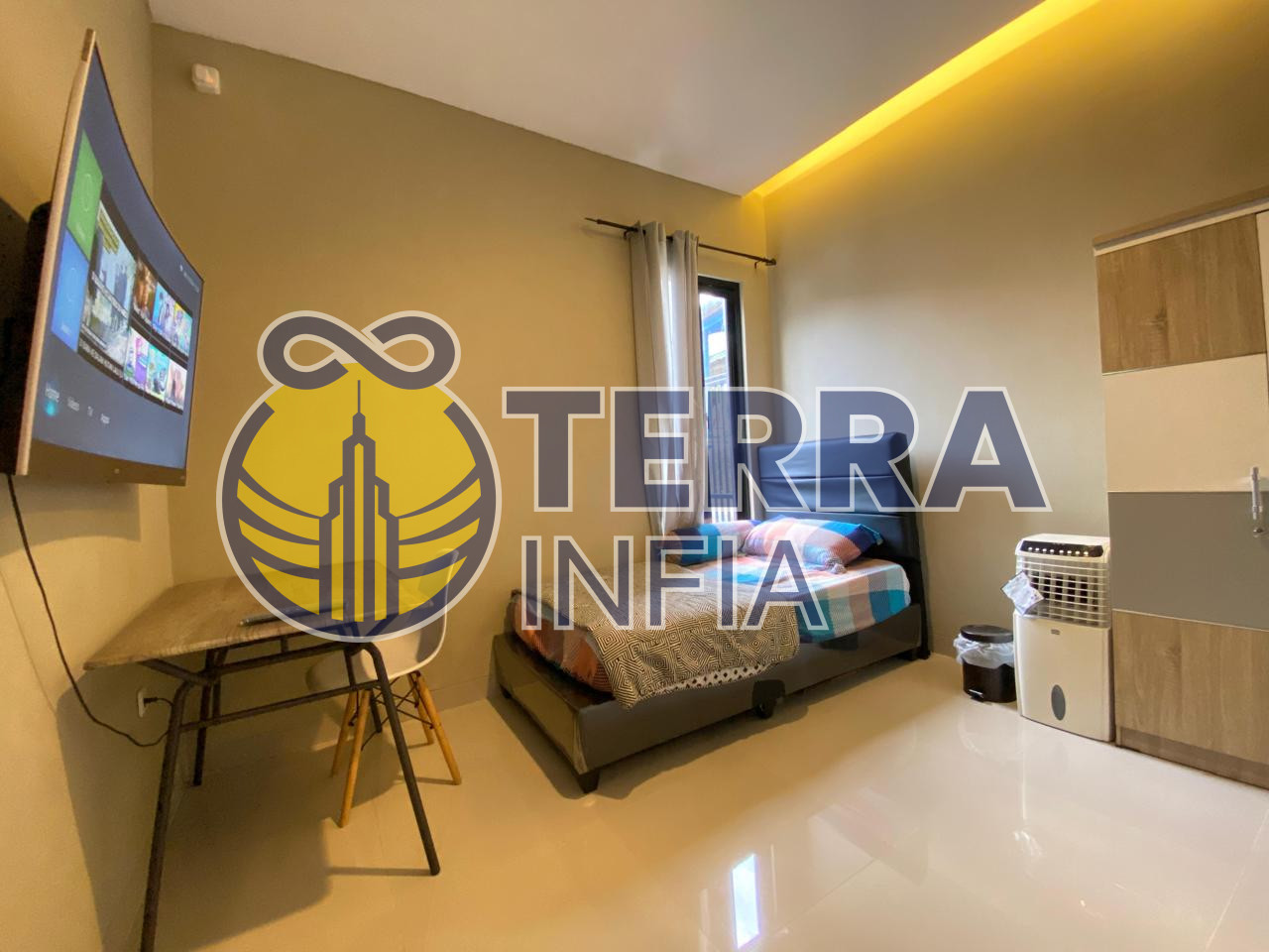 Foto properti Disewakan Rumah 2 Lantai Cantik Full Furnish Di Setiabudi