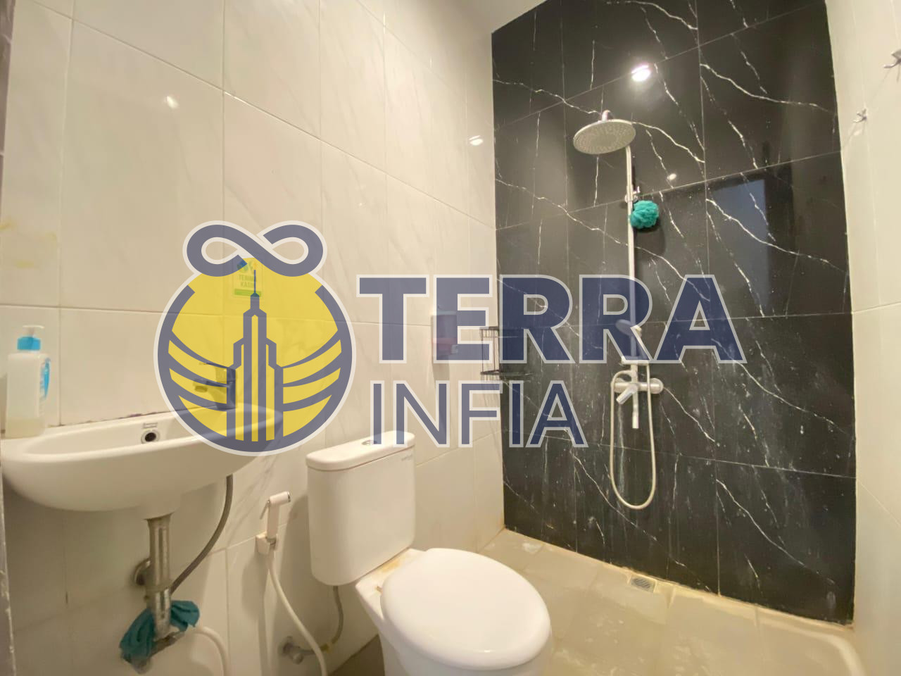 Foto properti Disewakan Rumah 2 Lantai Cantik Full Furnish Di Setiabudi
