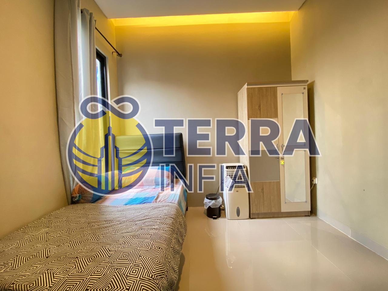 Foto properti Disewakan Rumah 2 Lantai Cantik Full Furnish Di Setiabudi