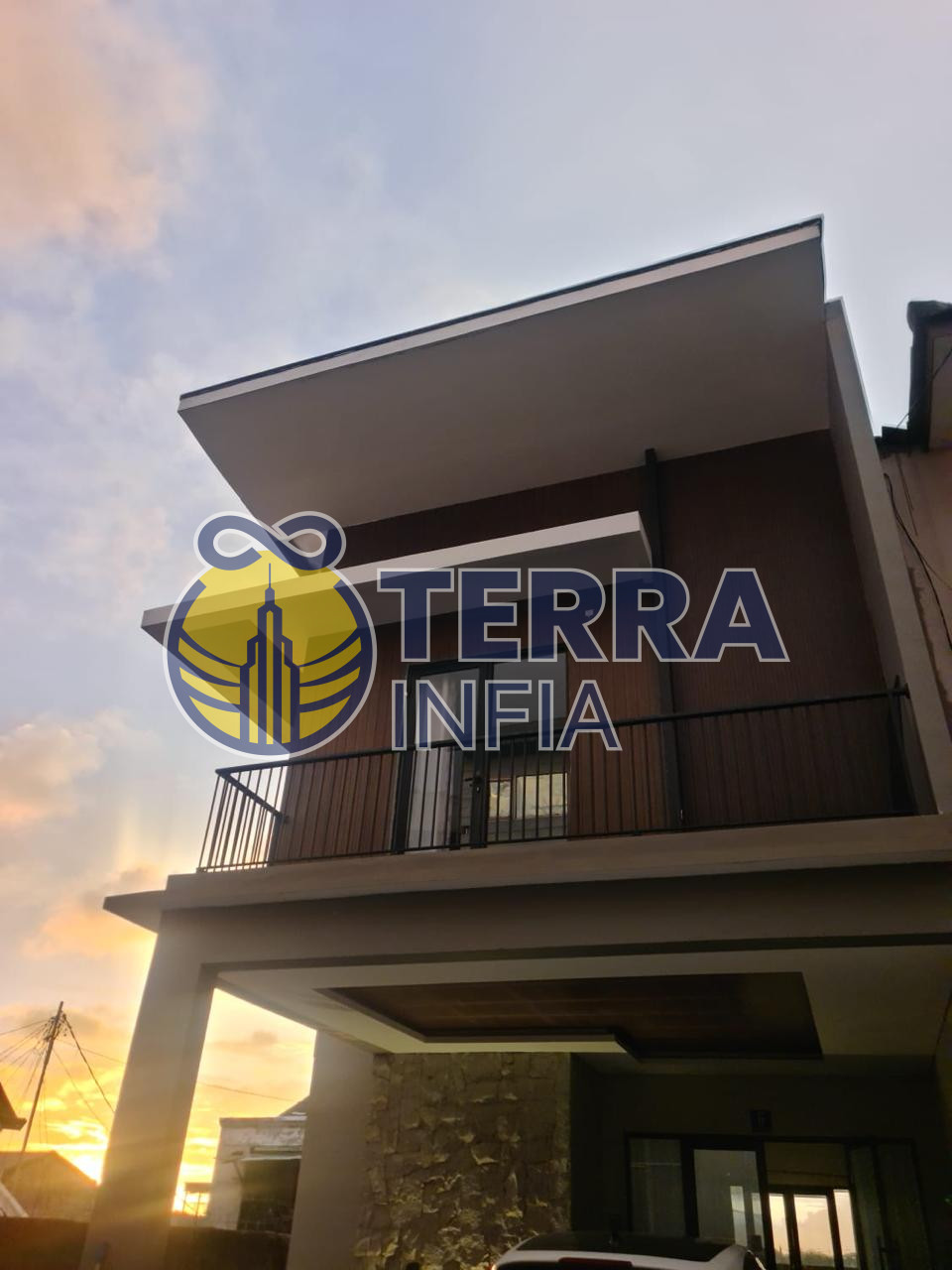 Foto properti Disewakan Rumah 2 Lantai Cantik Full Furnish Di Setiabudi