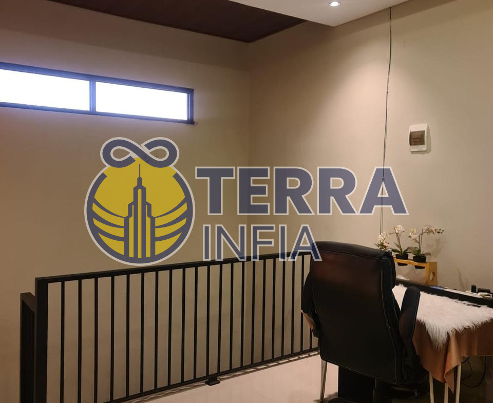 Foto properti Disewakan Rumah 2 Lantai Cantik Full Furnish Di Setiabudi