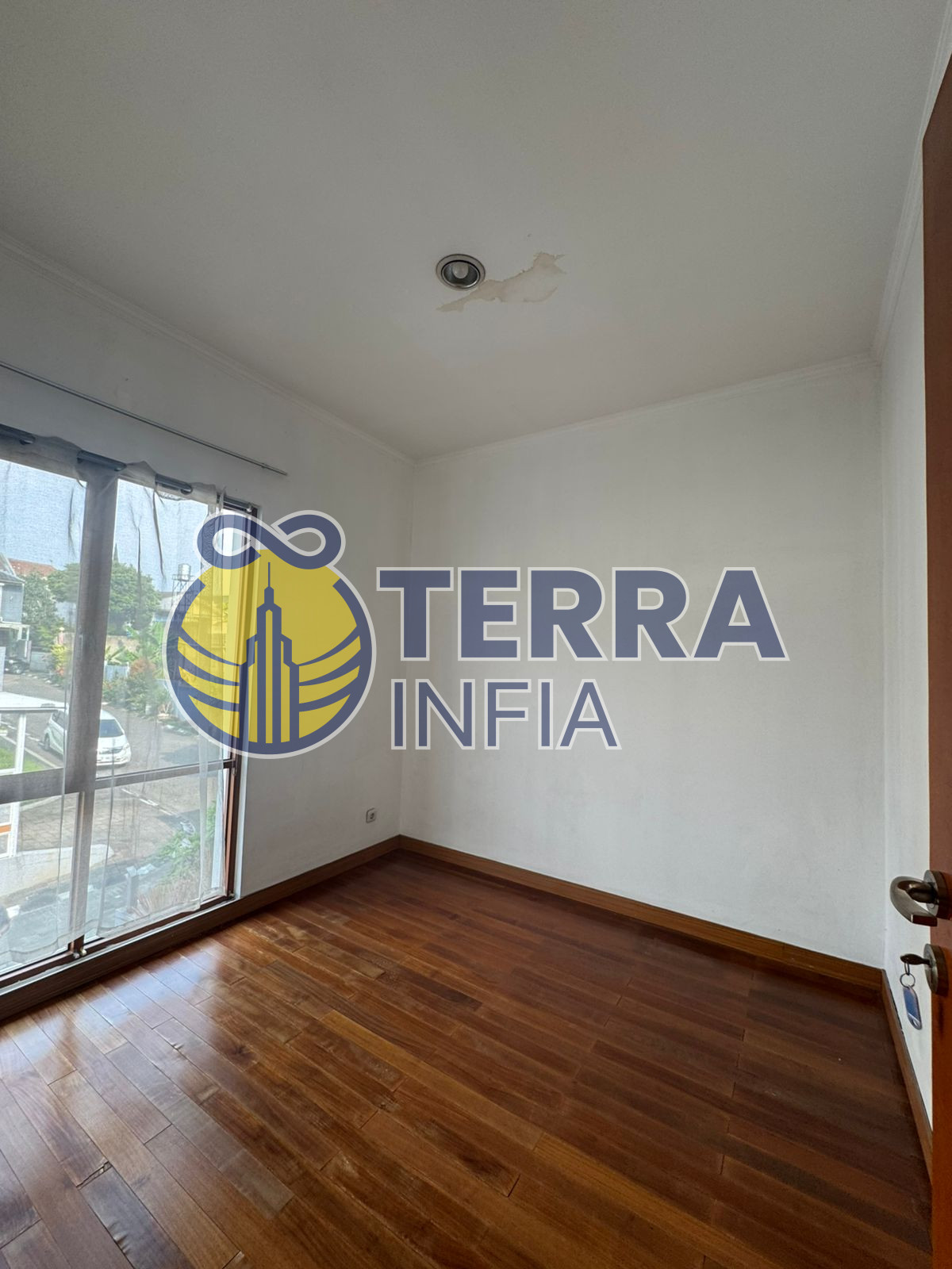 Foto properti Rumah 2 Lantai Dalam Komplek di Gegerkalong
