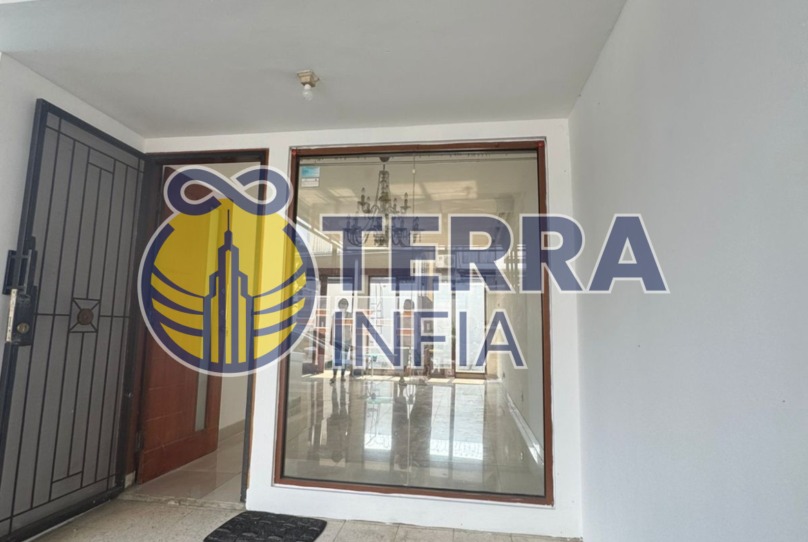 Foto properti Rumah 2 Lantai Dalam Komplek di Gegerkalong