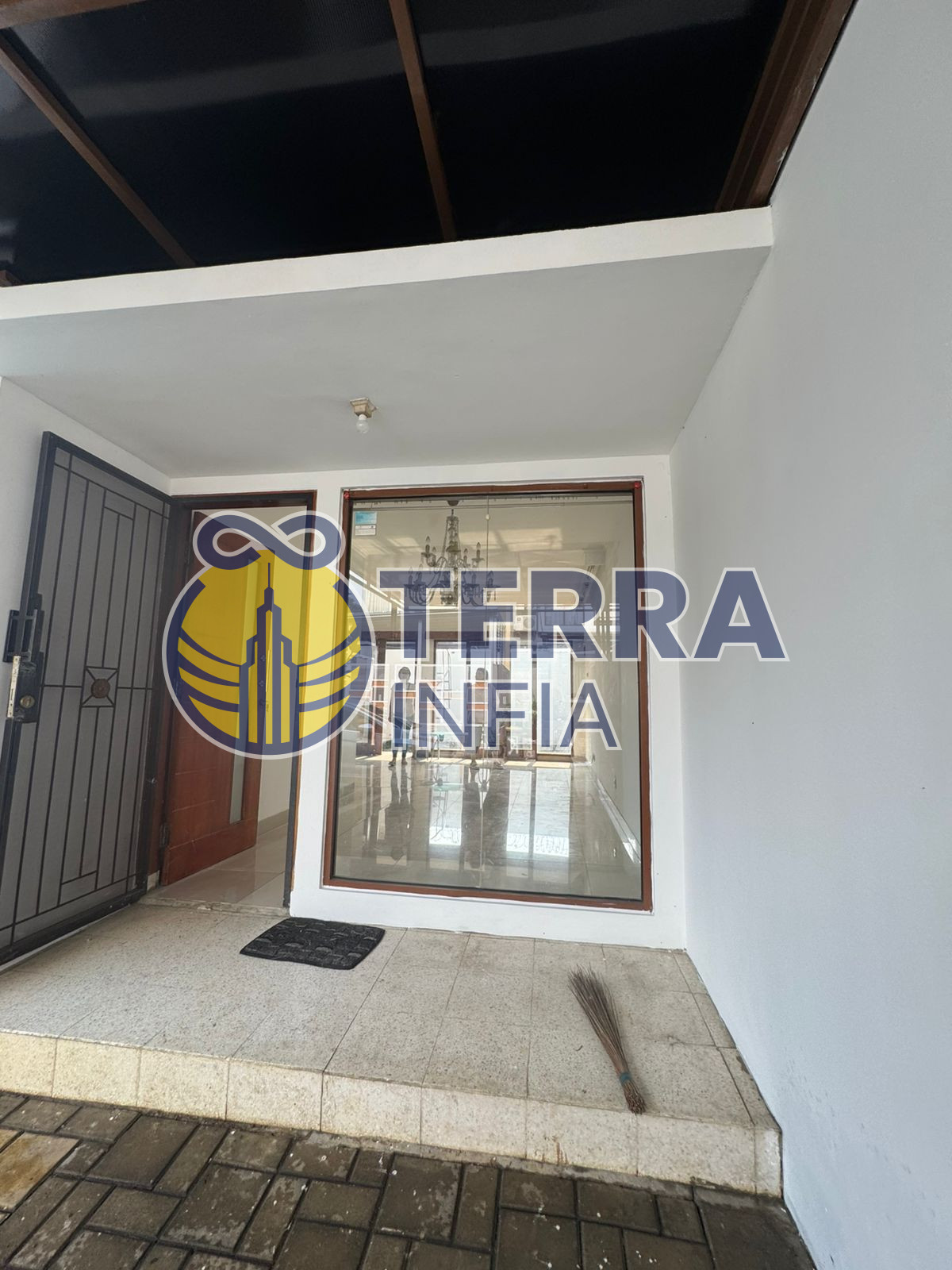 Foto properti Rumah 2 Lantai Dalam Komplek di Gegerkalong