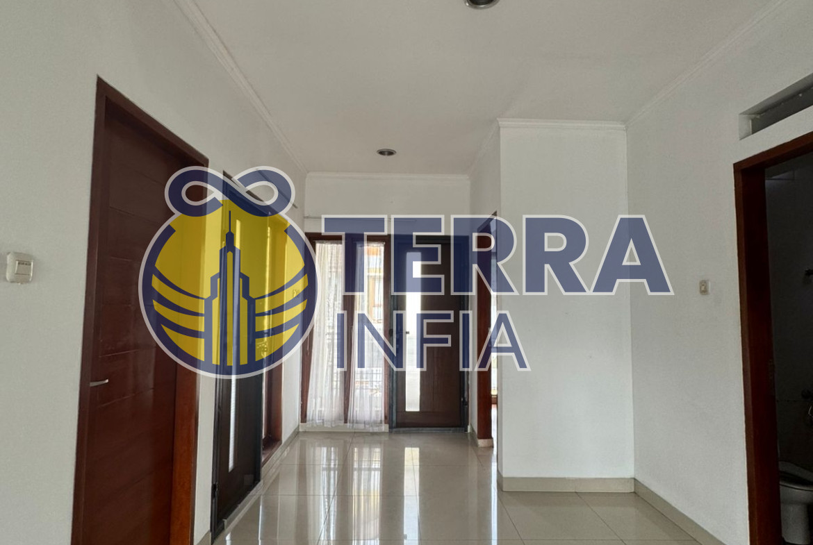 Foto properti Rumah 2 Lantai Dalam Komplek di Gegerkalong
