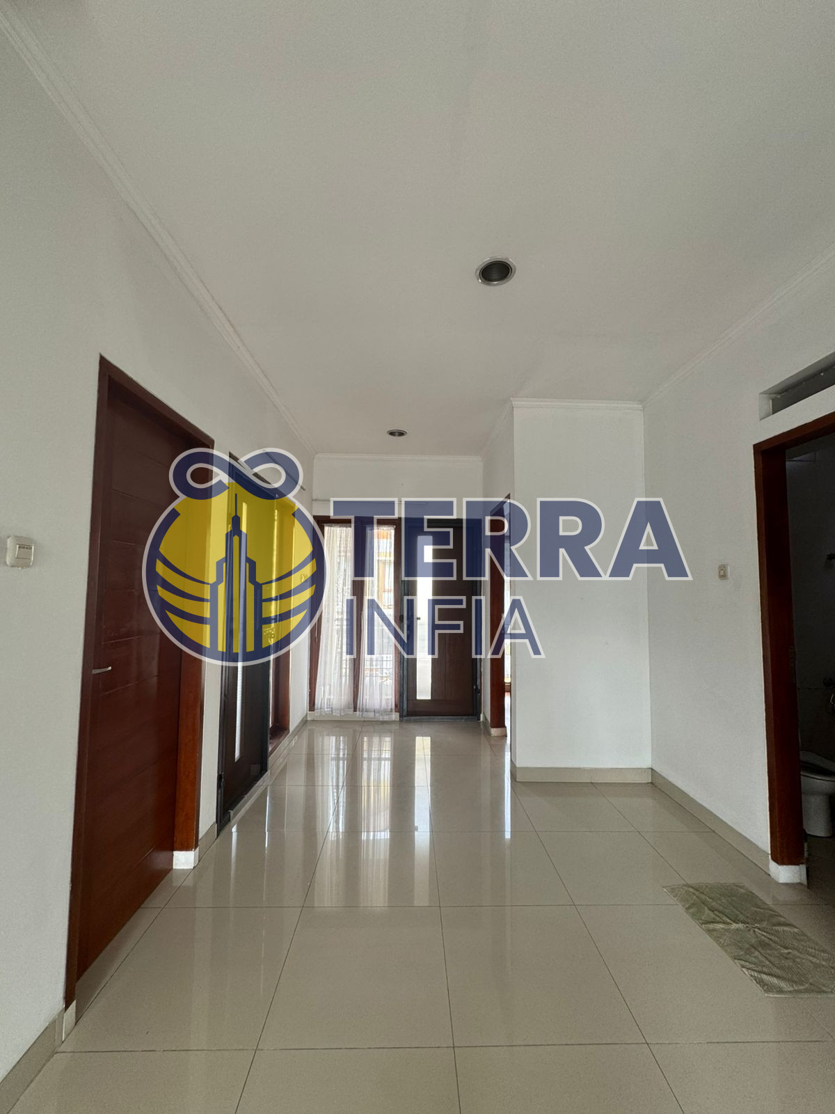 Foto properti Rumah 2 Lantai Dalam Komplek di Gegerkalong