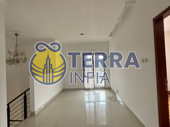 Foto properti Rumah 2 Lantai Dalam Komplek di Gegerkalong