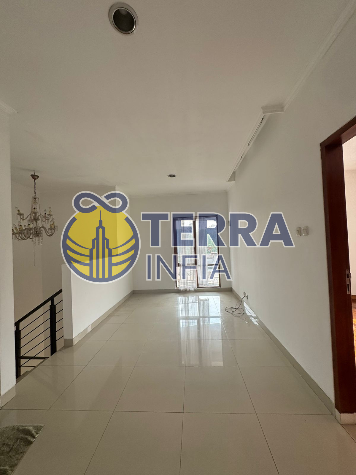Foto properti Rumah 2 Lantai Dalam Komplek di Gegerkalong