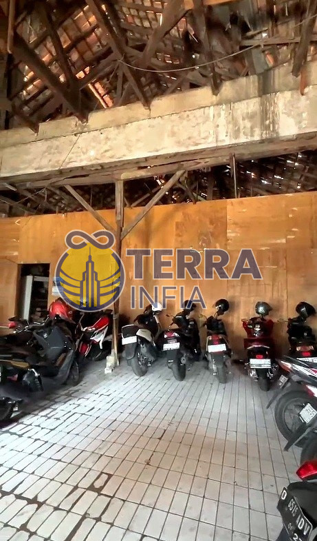 Foto properti Ruko HARGA BAWAH NJOP HOT ITEM – FOR SALE Tanah & Bangunan Asia Afrika, Bandung Main Road / Jalan Utama LT 878 m² SHM Rp 23 Juta/m² (NEGO) Lokasi strategis, cocok untuk usaha, kantor, hotel, showroom, atau investasi.
