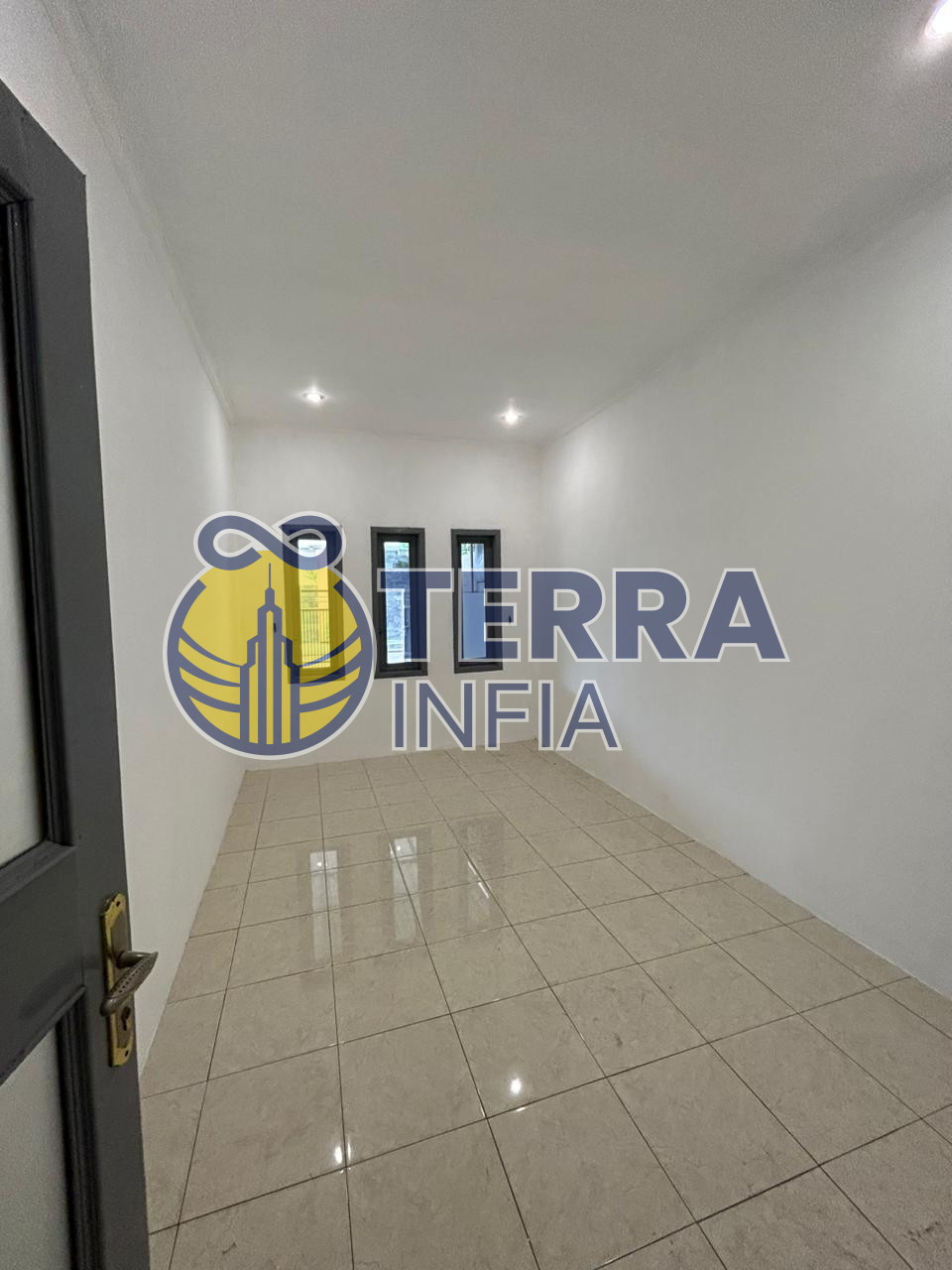 Foto properti Dijual Rumah di Dijual Rumah Siap Huni Taman Holis Indah, Kota Bandung