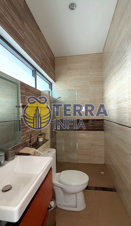 Foto properti Dijual Rumah di 🏡 DIJUAL – Rumah Baru Setraduta Royal Grande✨