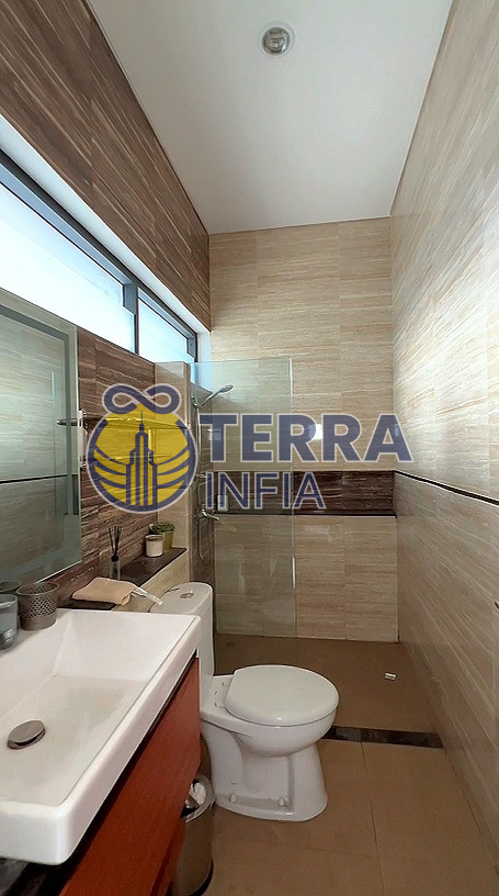 Foto properti Dijual Rumah di 🏡 DIJUAL – Rumah Baru Setraduta Royal Grande✨