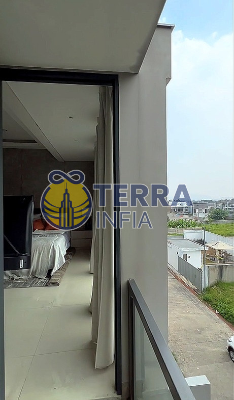Foto properti Dijual Rumah di 🏡 DIJUAL – Rumah Baru Setraduta Royal Grande✨