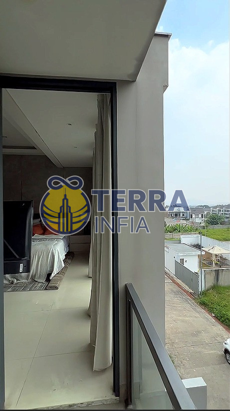 Foto properti Dijual Rumah di 🏡 DIJUAL – Rumah Baru Setraduta Royal Grande✨