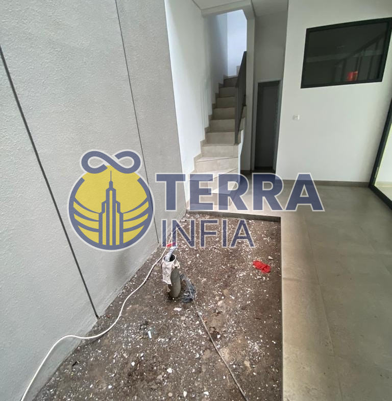 Foto properti Dijual Rumah di 🏡 **DIJUAL – Rumah Baru Setraduta Royal Grande**