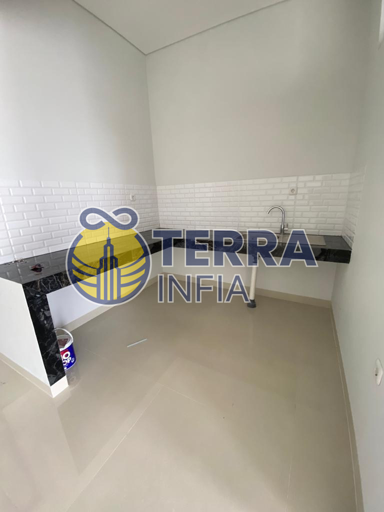 Foto properti Dijual Rumah di 🏡 **DIJUAL – Rumah Baru Setraduta Royal Grande**