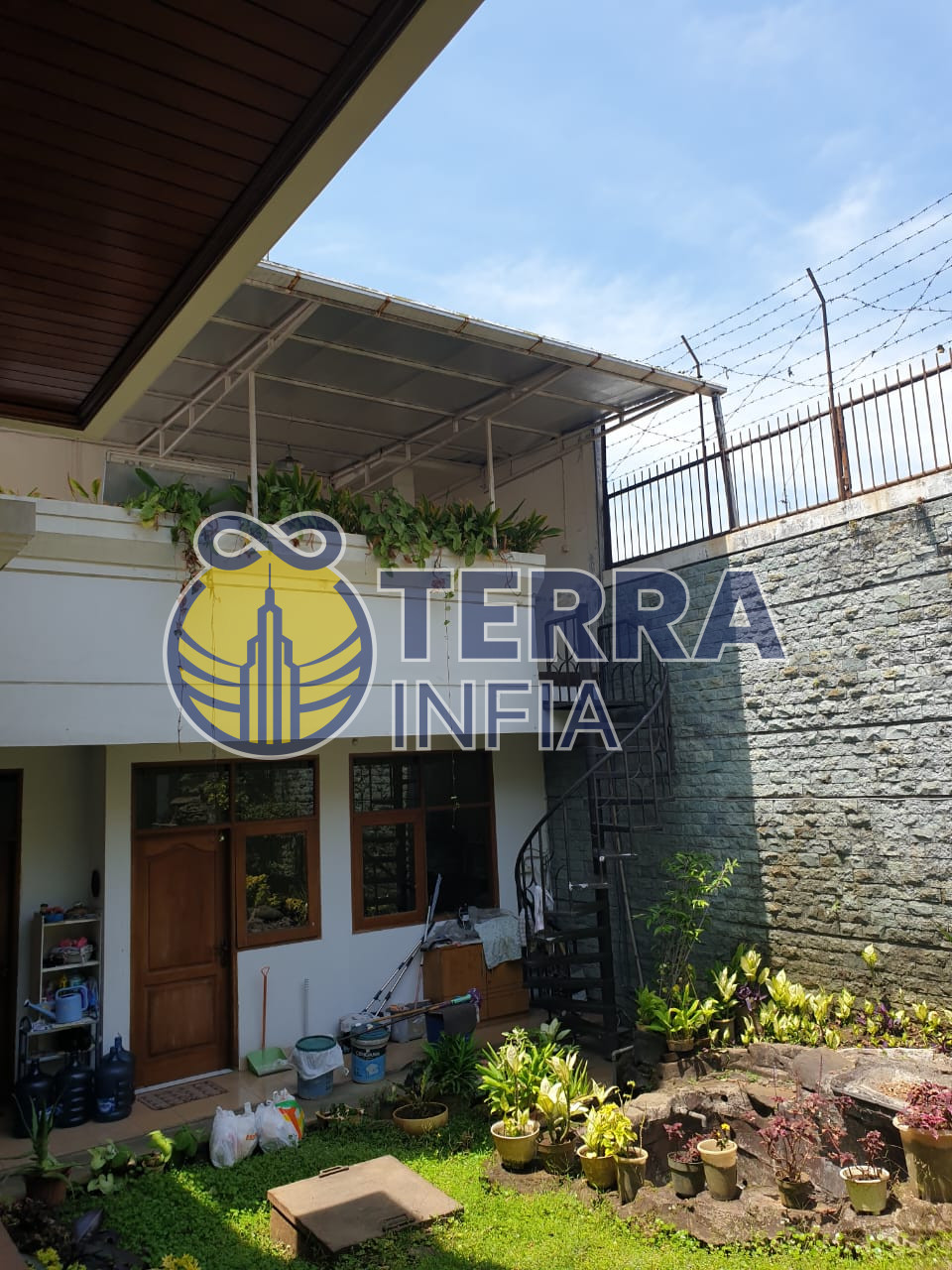 Foto properti Dijual Rumah di 🏡 FOR SALE – Setra Murni, Bandung