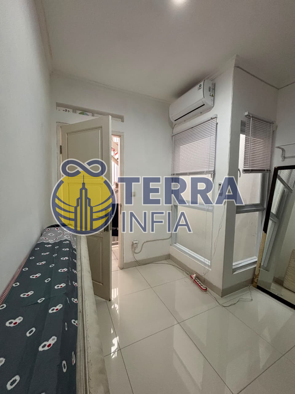 Foto properti Dijual Rumah di Sariwangi, Kabupaten Bandung Barat
