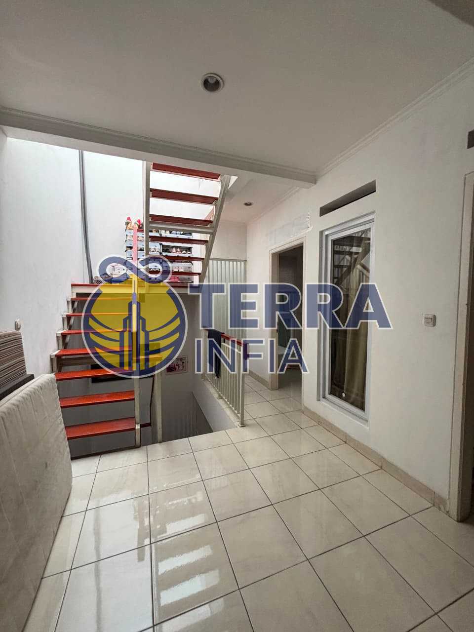 Foto properti Dijual Rumah di Sariwangi, Kabupaten Bandung Barat