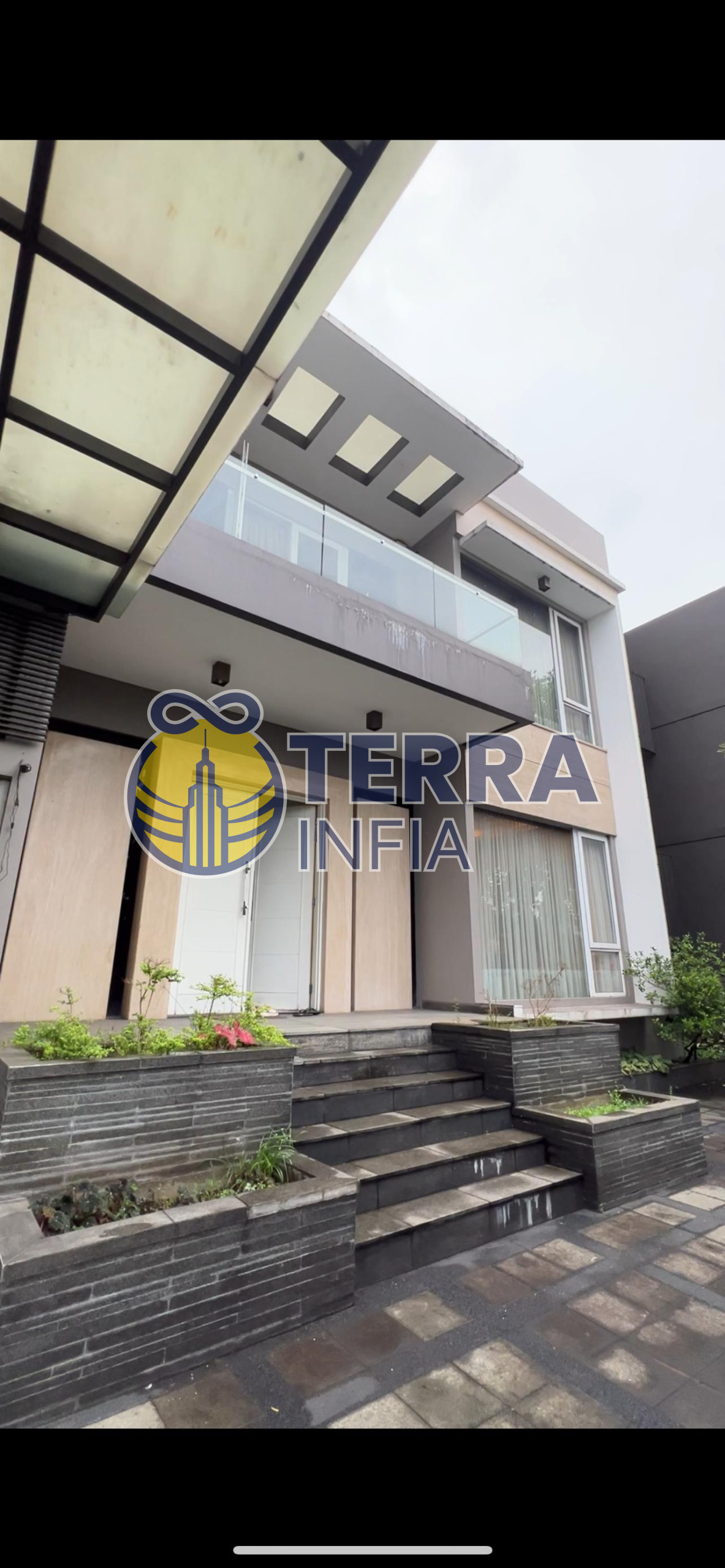 Foto properti Dijual Rumah di Rumah Lux Furnished Langka Singgasana Raya, Kota Bandung