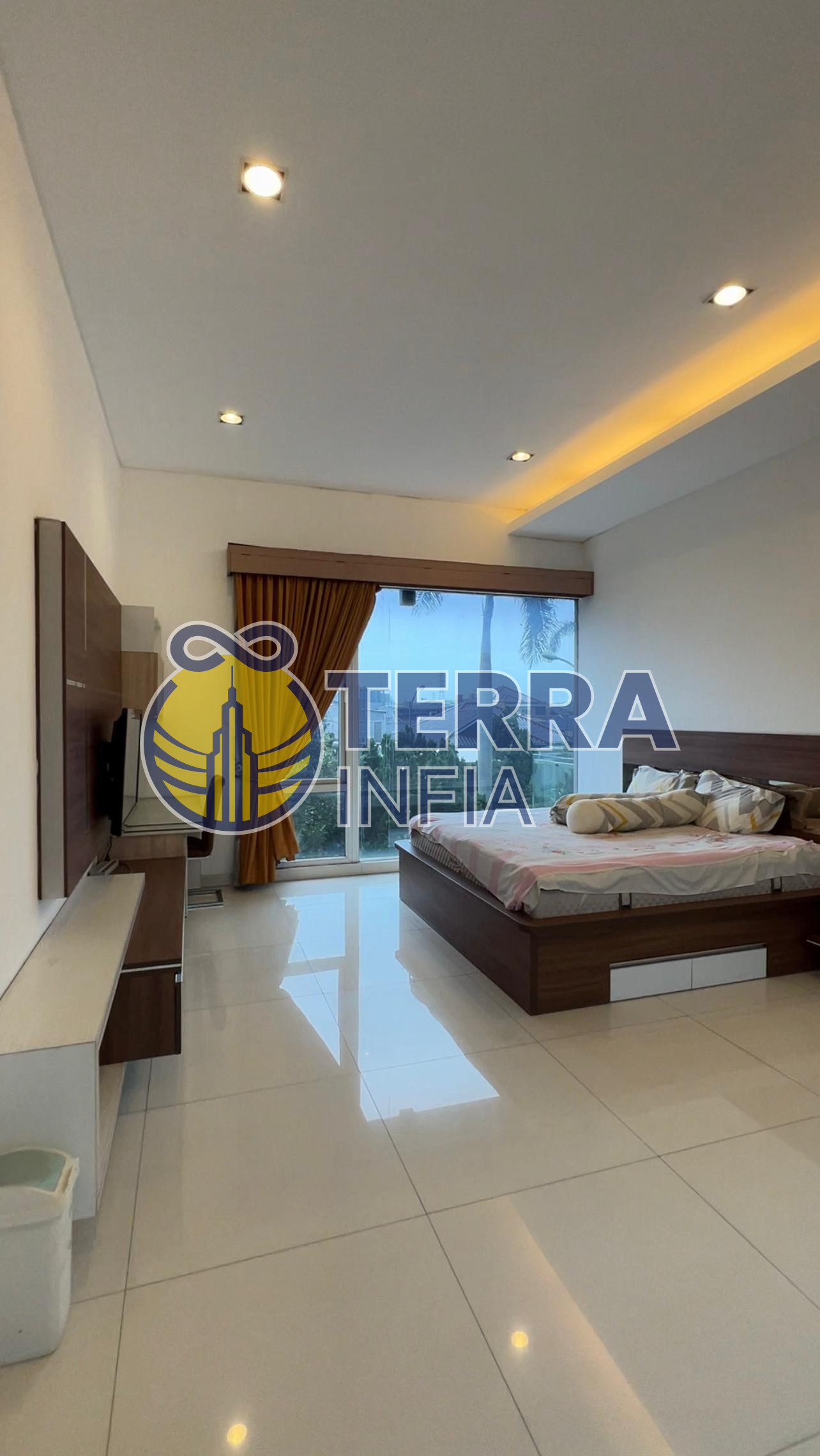 Foto properti Dijual Rumah di Rumah Lux Furnished Langka Singgasana Raya, Kota Bandung