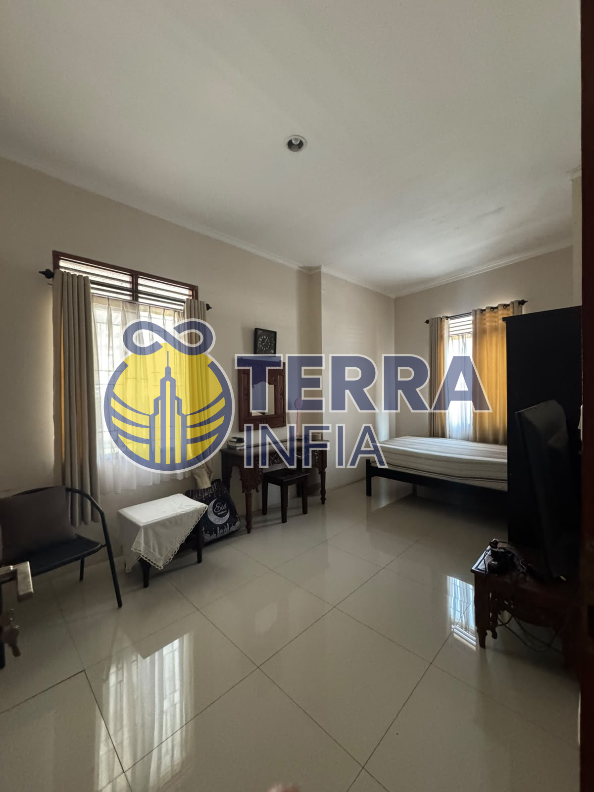 Foto properti DIJUAL: RUMAH CANTIK 2 LANTAI DI PESONA BALI