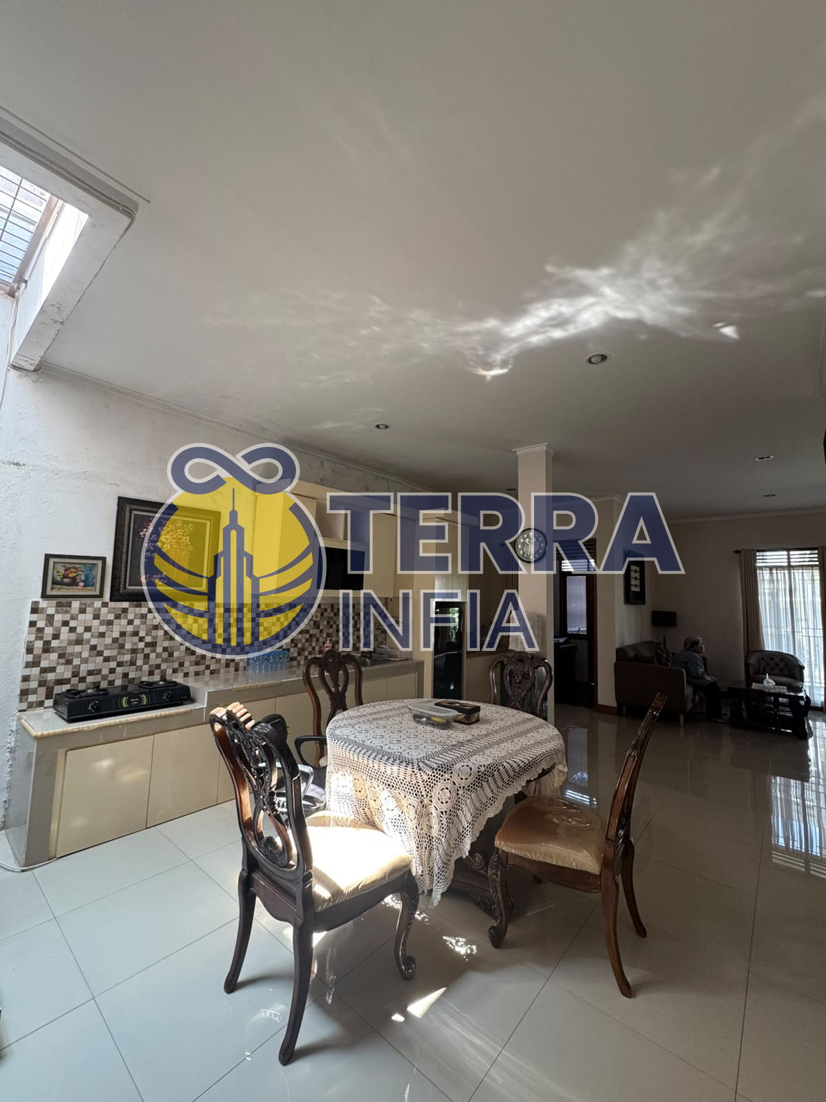 Foto properti DIJUAL: RUMAH CANTIK 2 LANTAI DI PESONA BALI