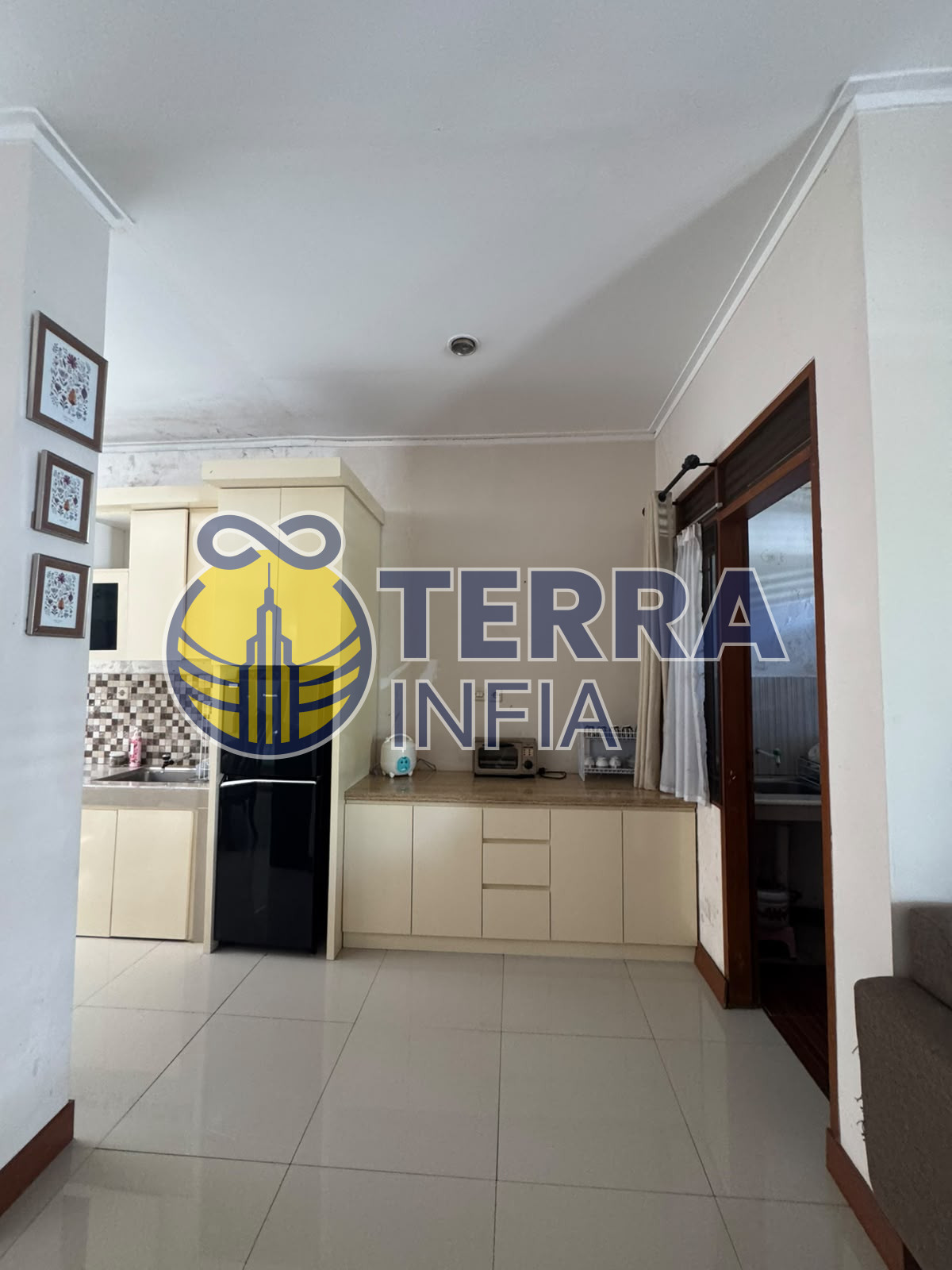 Foto properti DIJUAL: RUMAH CANTIK 2 LANTAI DI PESONA BALI
