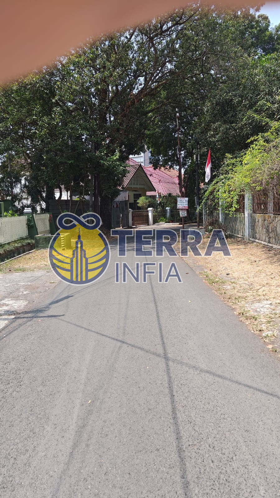 Foto properti DIJUAL RUMAH TINGGAL /RUMAH USAHA DI SAYAP JLN RIAU