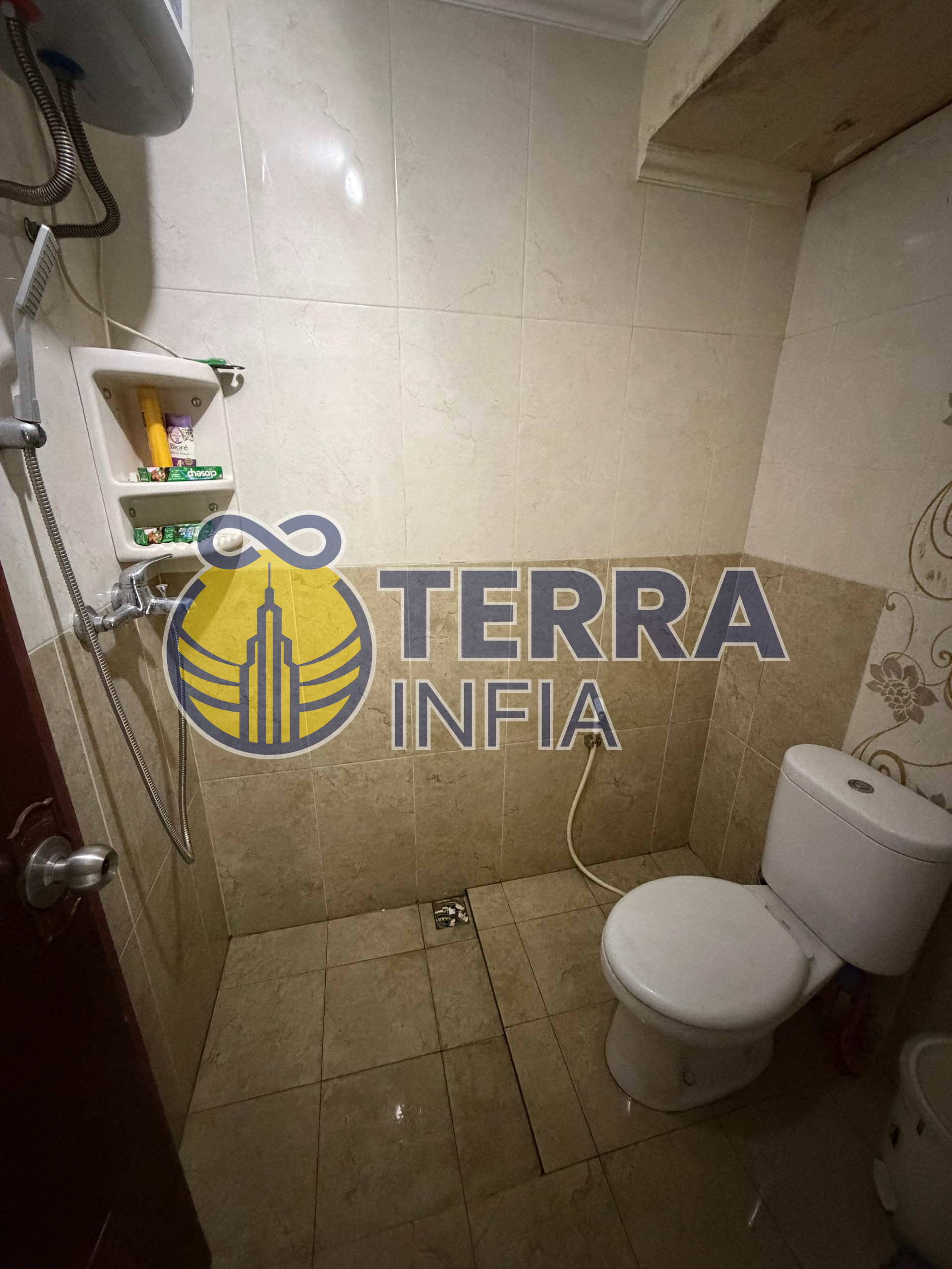 Foto properti Dijual Rumah di 🏢 FOR SALE (CEPAT) – APARTEMEN GATEWAY CICADAS Luas 21 m² STUDIO 🛏 1 Kamar Tidur 🛁 1 Kamar Mandi 💰 Harga: 185 Juta (NEGO) IPL 350, lantai 5 Unit rapi, siap huni, lokasi strategis dekat fasilitas umum., Kota Bandung