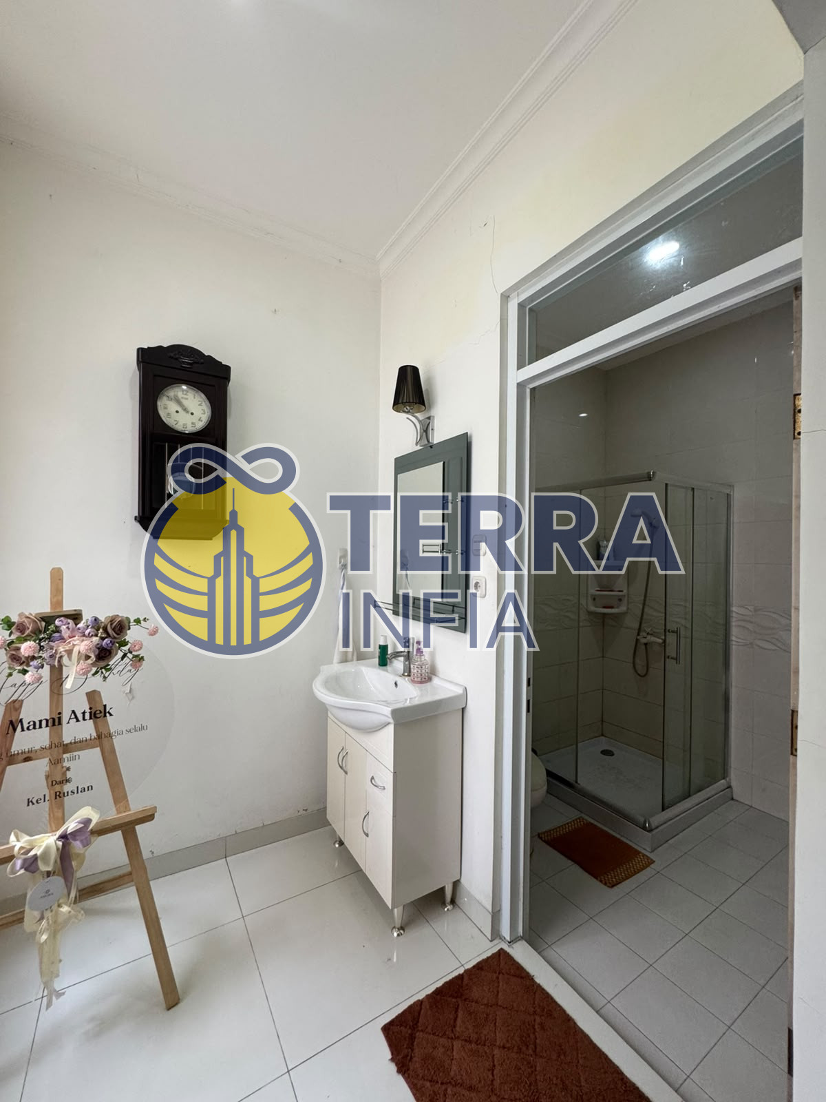 Foto properti Dijual Rumah di Ciateul, Kota Bandung