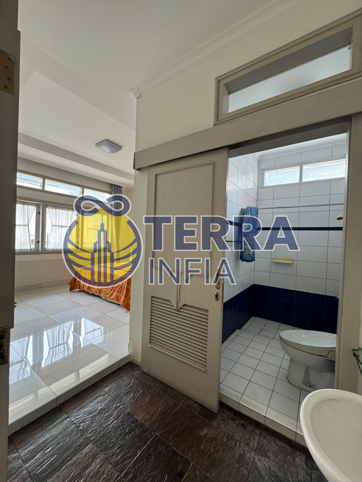 Foto properti Dijual Rumah di Ciateul, Kota Bandung