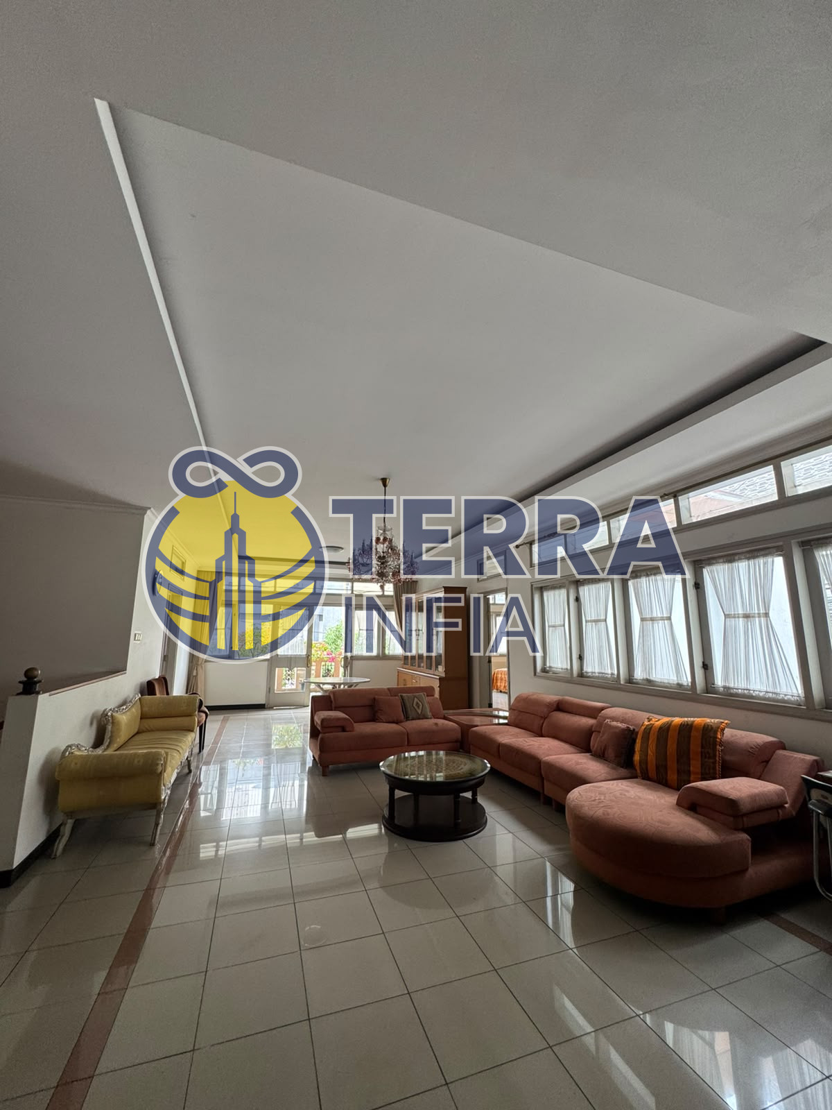 Foto properti Dijual Rumah di Ciateul, Kota Bandung